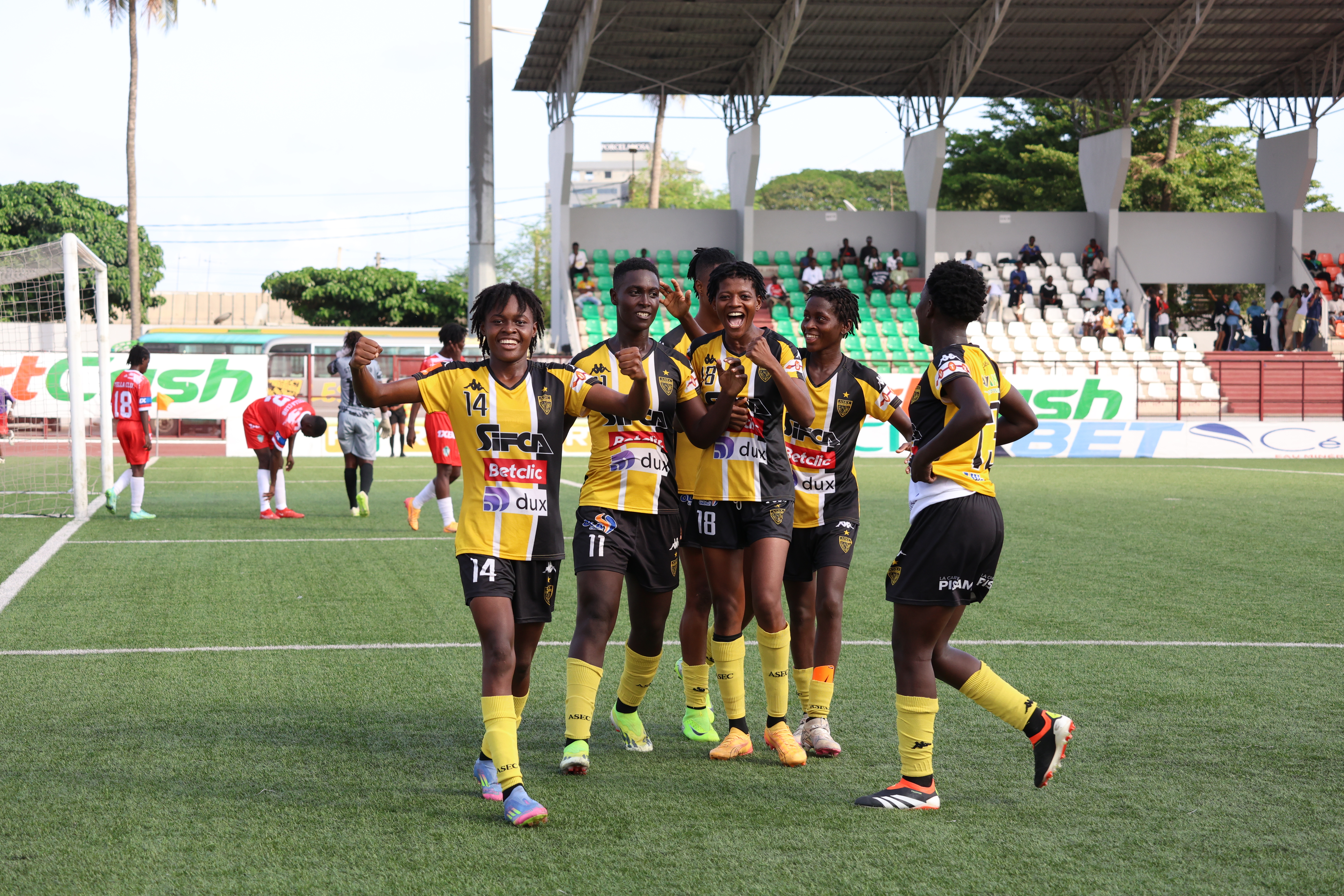 FOOTBALL FEMININ