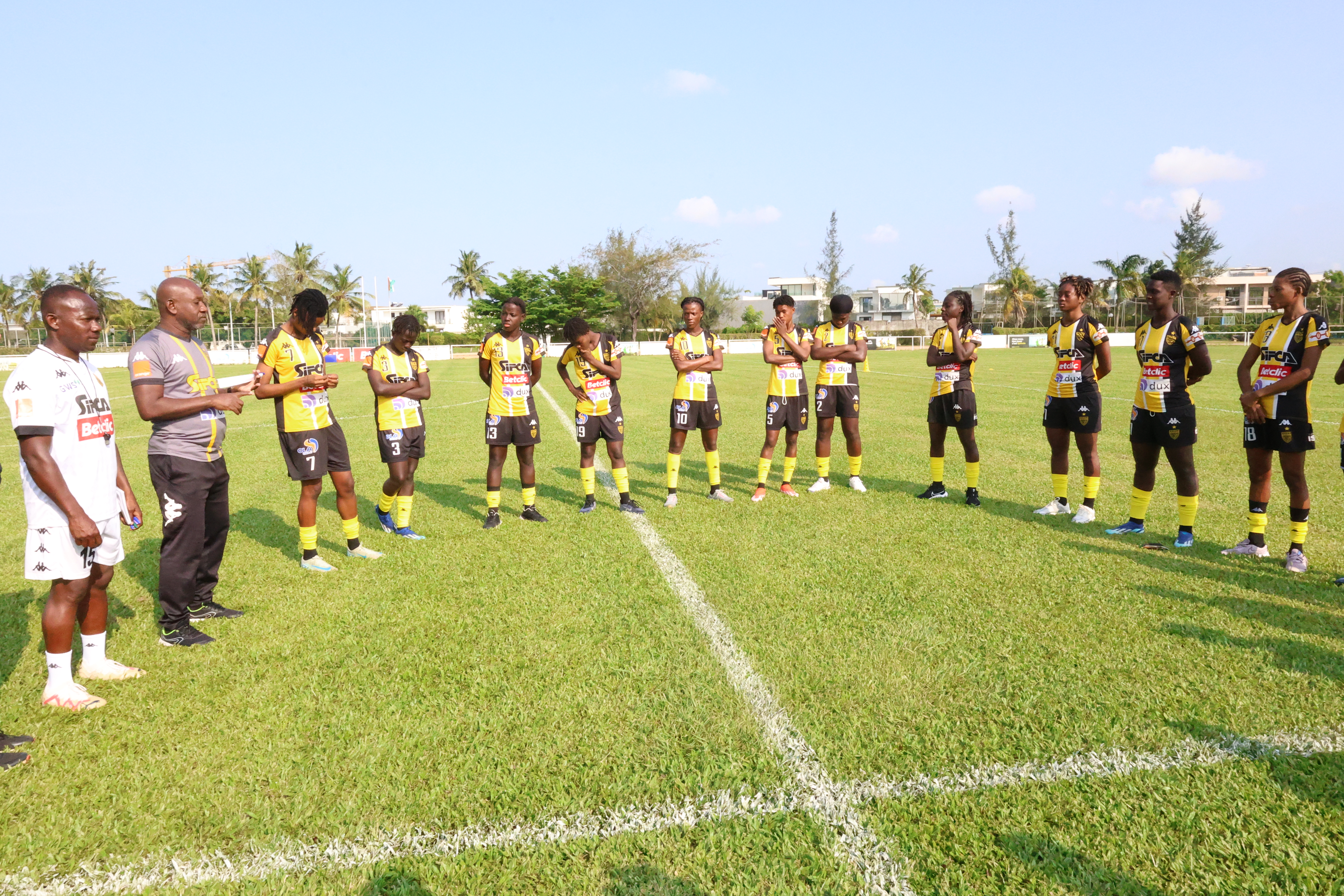 FOOTBALL FEMININ