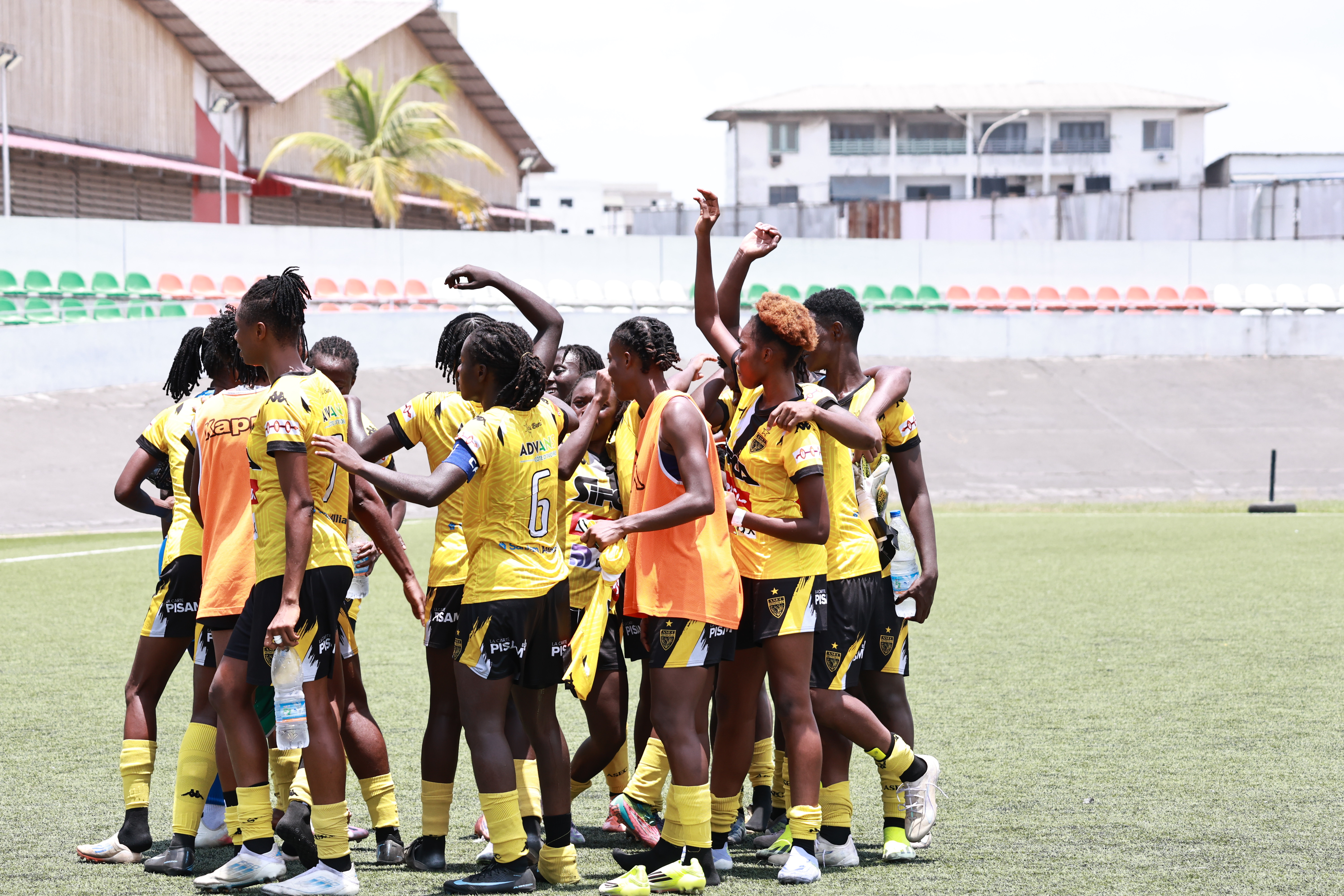 FOOTBALL FEMININ